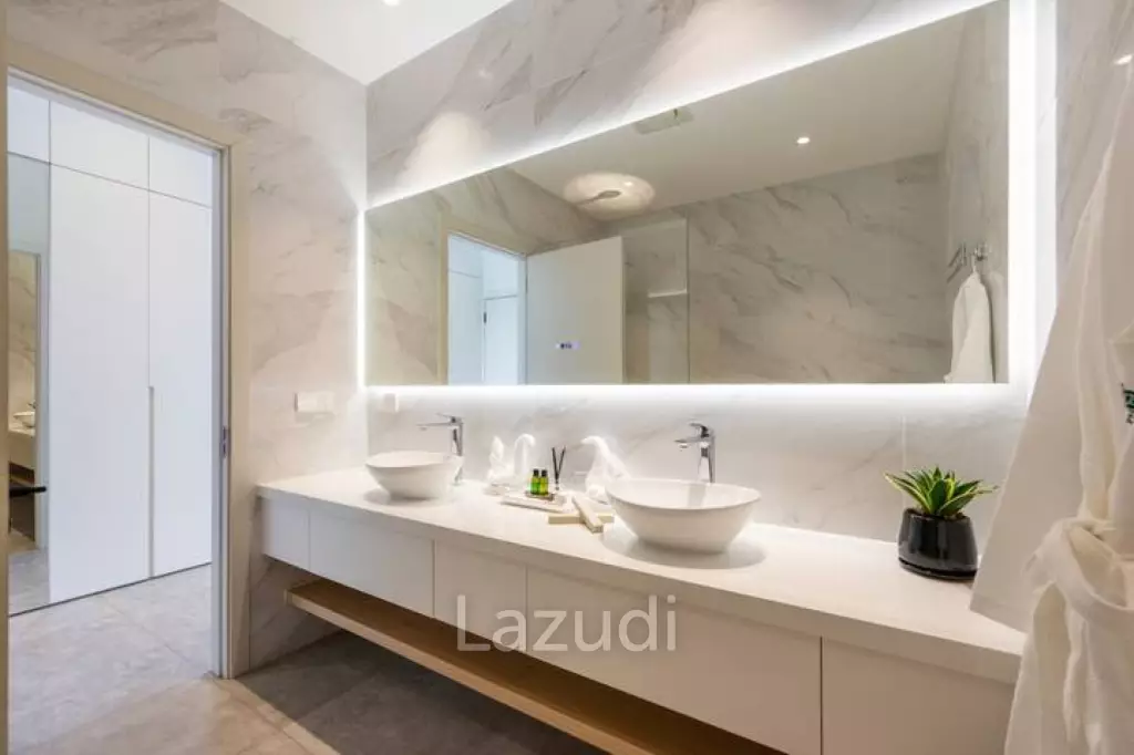 Elegant 4-Bedroom Villa in Bang Por – Ocean and Mountain Views