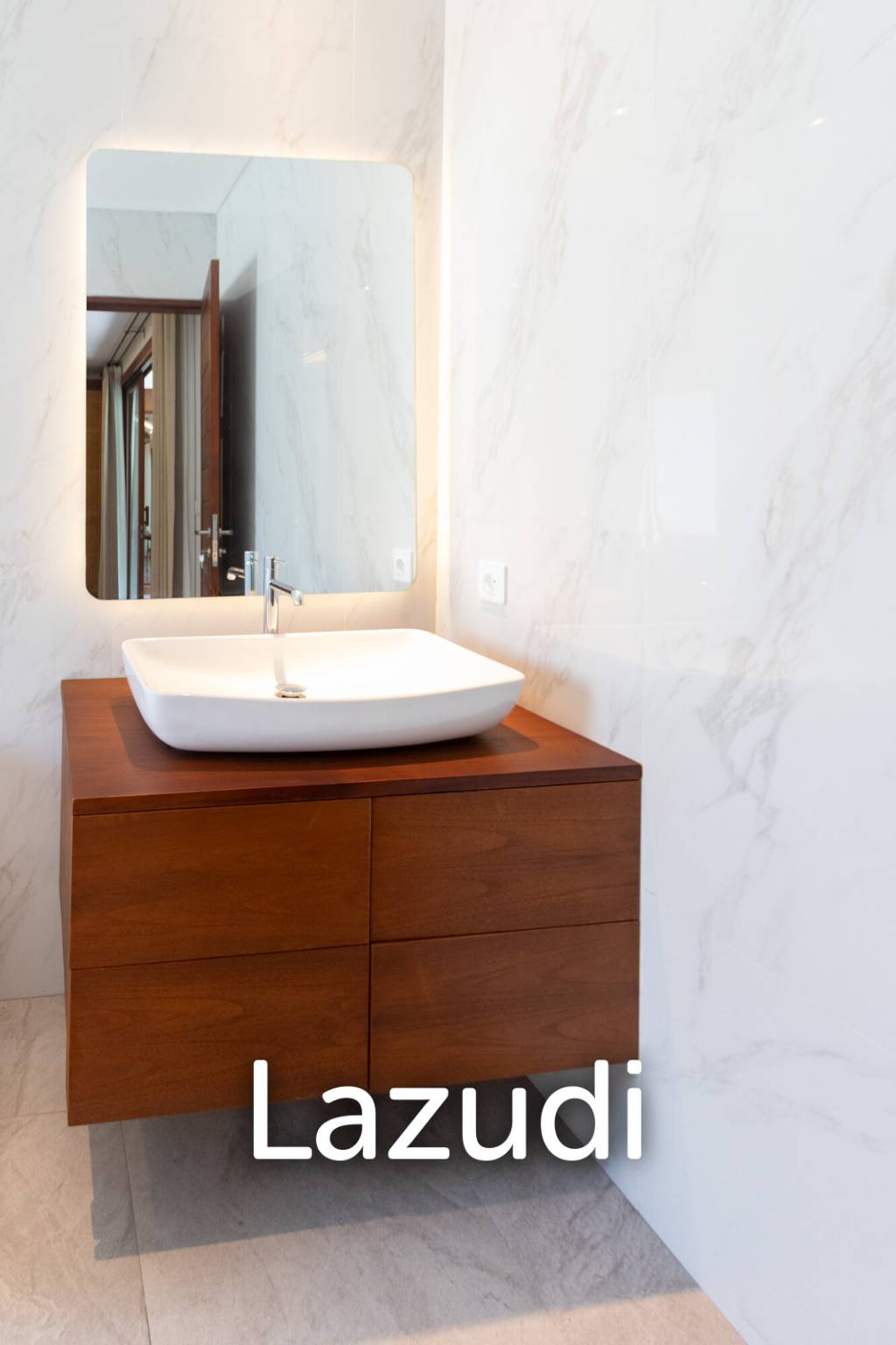 Newly Built Luxury Villa Beach side Sanur