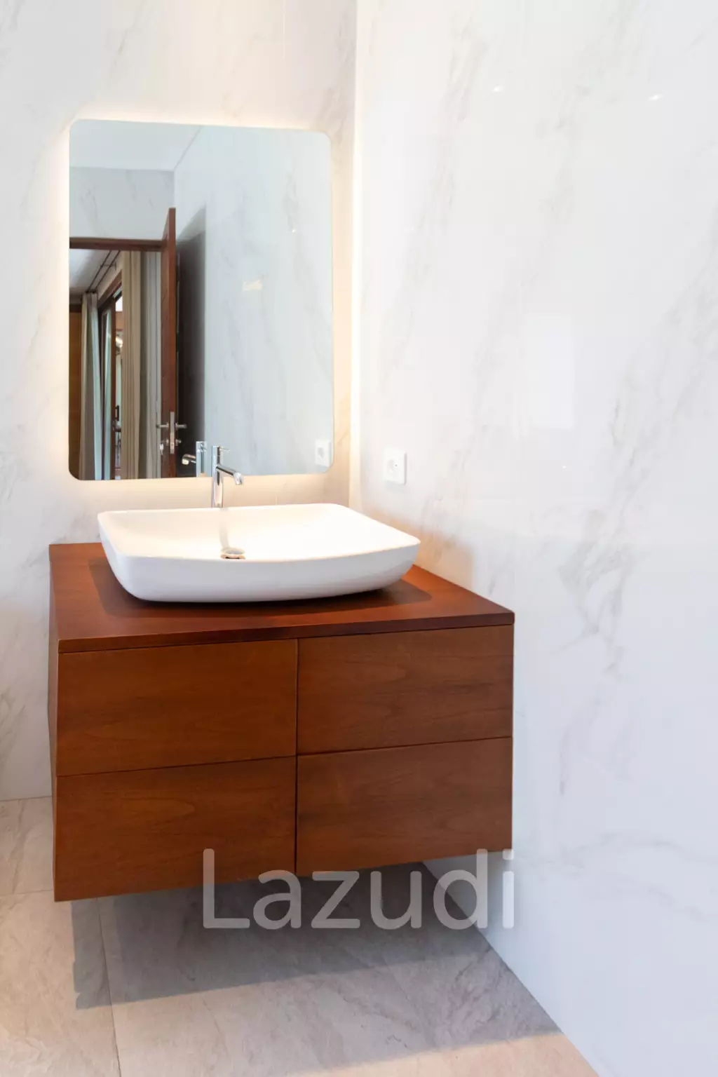 Newly Built Luxury Villa Beach side Sanur