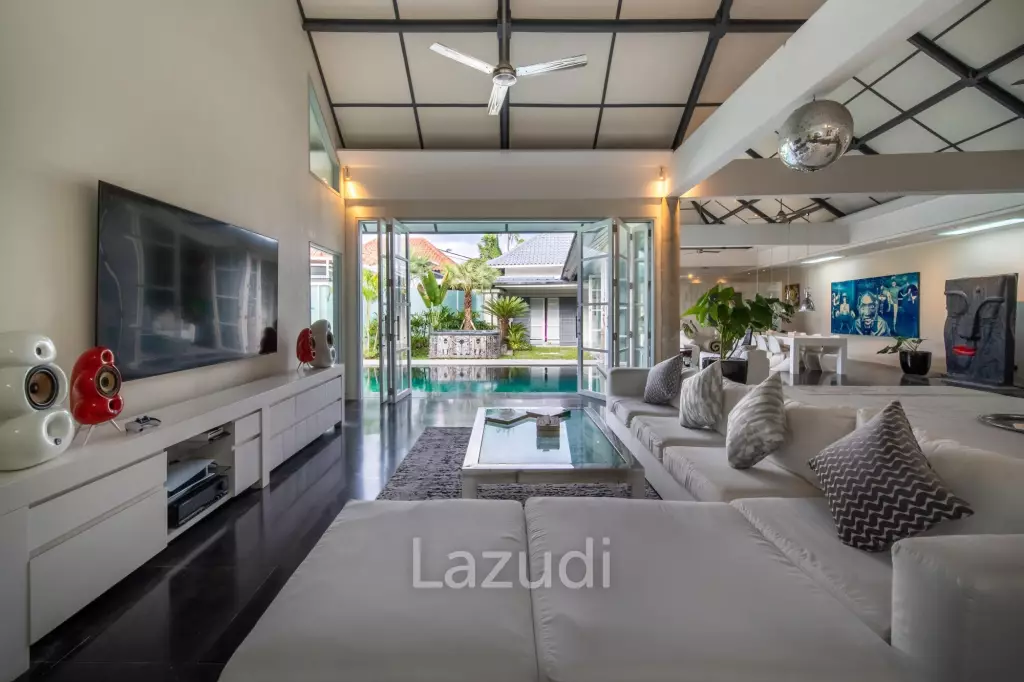 Spacious Four Bedroom Family Villa On Beachside Sanur