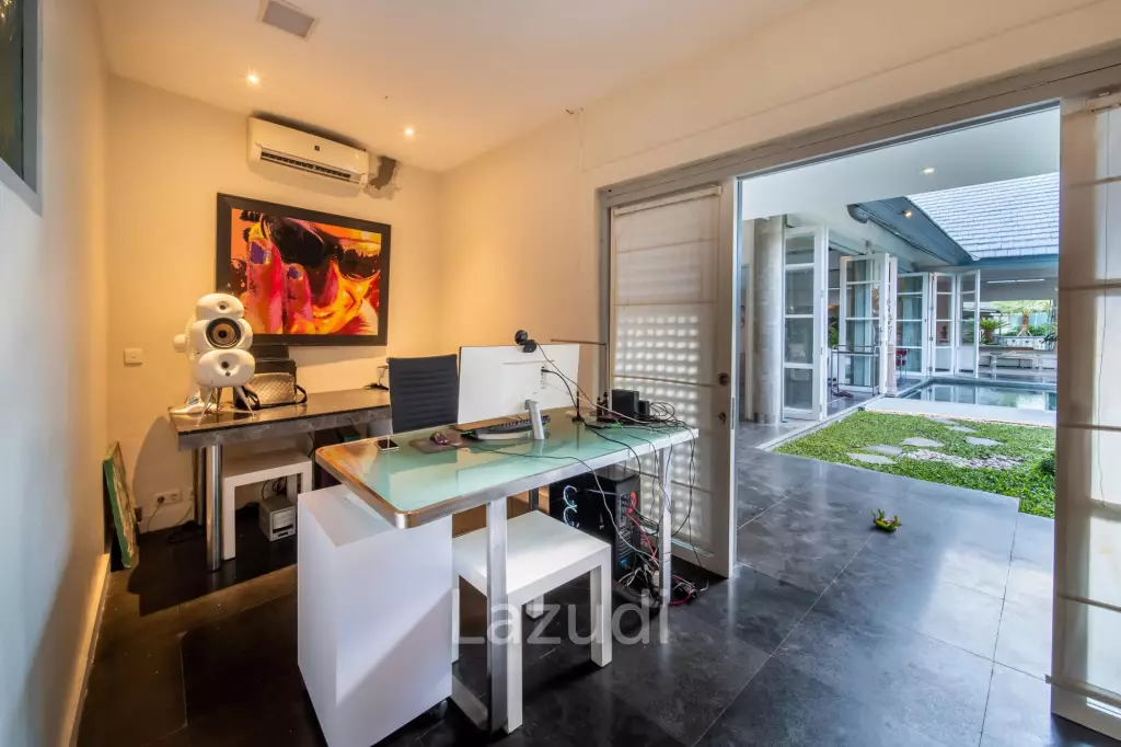 Spacious Four Bedroom Family Villa On Beachside Sanur