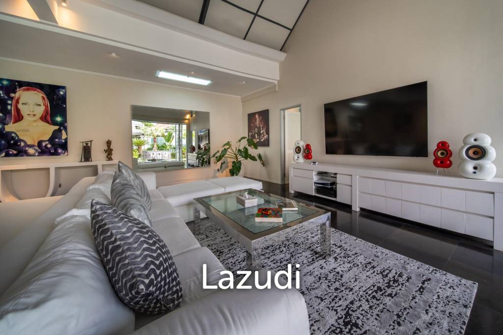 Spacious Four Bedroom Family Villa On Beachside Sanur