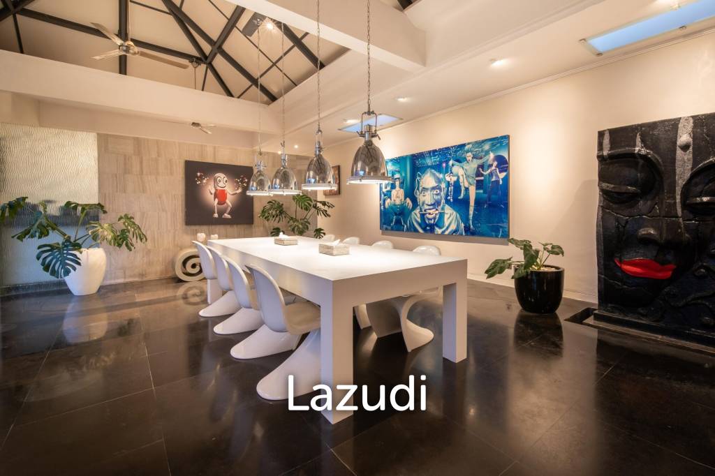 Spacious Four Bedroom Family Villa On Beachside Sanur