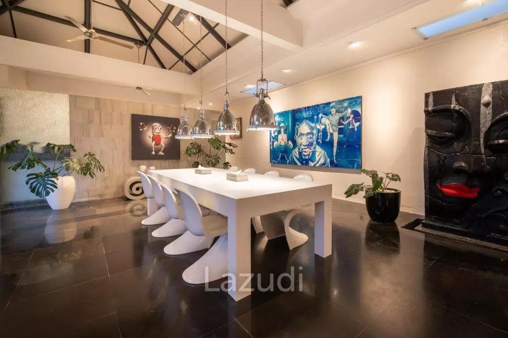 Spacious Four Bedroom Family Villa On Beachside Sanur