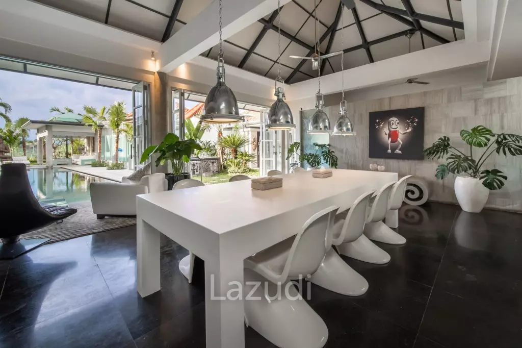 Spacious Four Bedroom Family Villa On Beachside Sanur