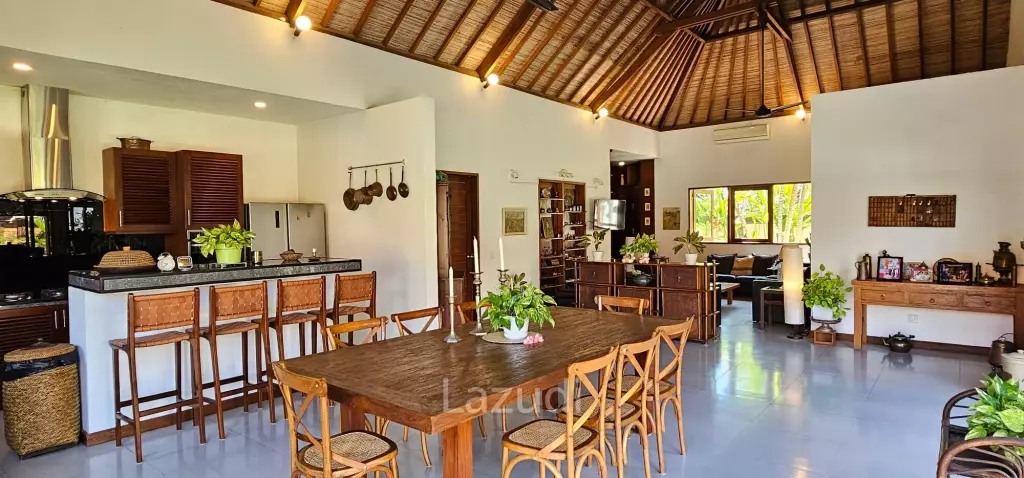 Balinese Paradise – 3 Bedroom Villa In Highly Sought-After Sanur– Beach side