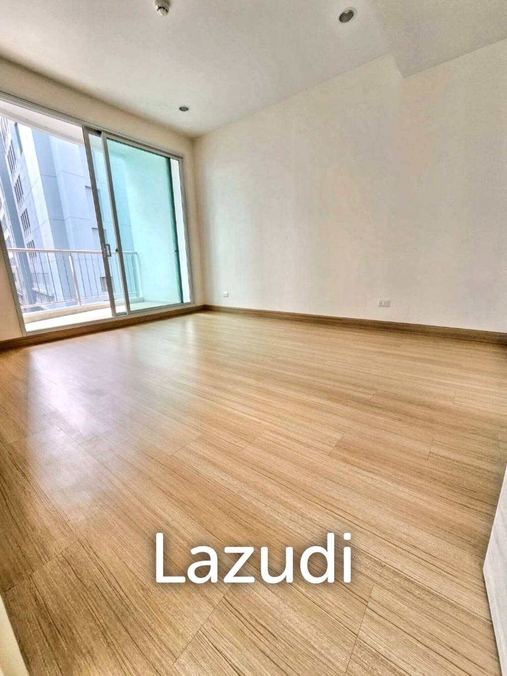 1 Bed 1 Bath 99 SQ.M Supalai Riva Grande