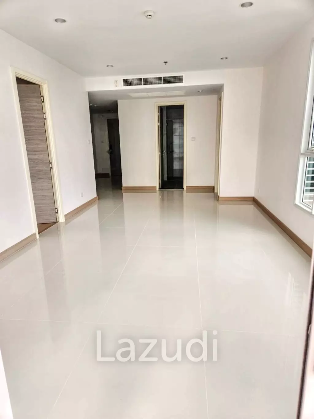 1 Bed 1 Bath 99 SQ.M Supalai Riva Grande