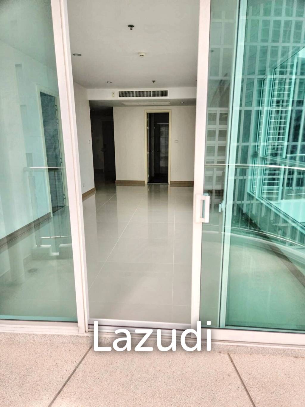 1 Bed 1 Bath 99 SQ.M Supalai Riva Grande
