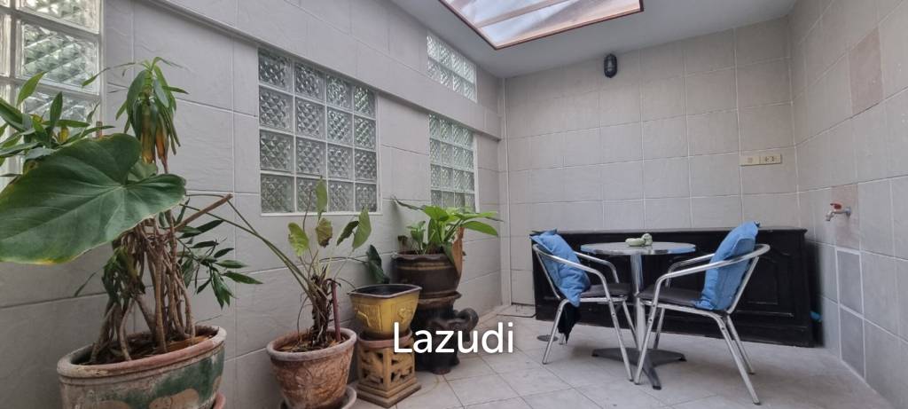 3 Beds 3 Baths 220 SQ.M. Townhouse in Pratumnak