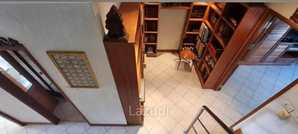 3 Beds 3 Baths 220 SQ.M. Townhouse in Pratumnak