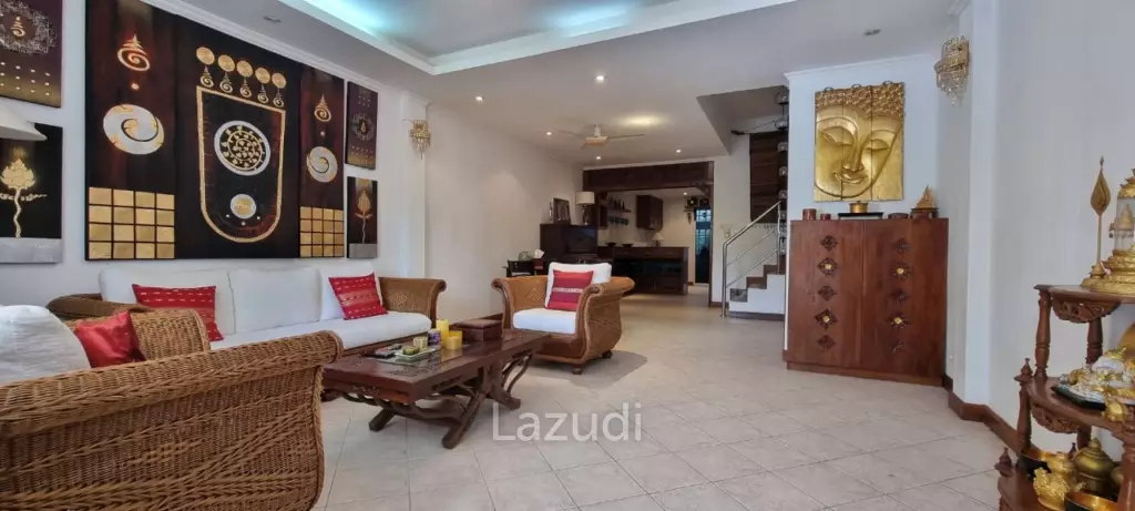 3 Beds 3 Baths 220 SQ.M. Townhouse in Pratumnak
