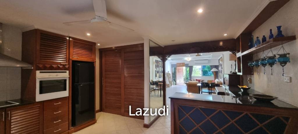 3 Beds 3 Baths 220 SQ.M. Townhouse in Pratumnak
