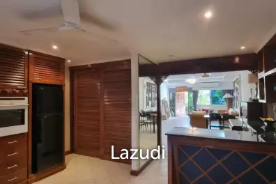 3 Beds 3 Baths 220 SQ.M. Townhouse in Pratumnak