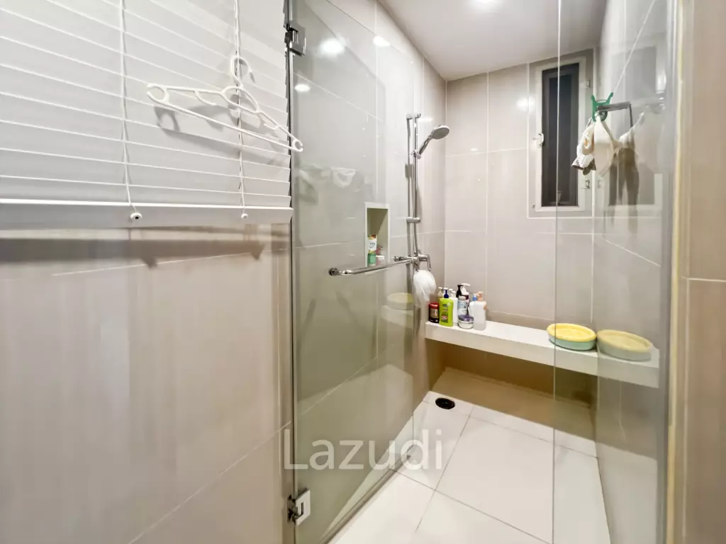 Pool Access 2 Bedroom Condo in Baan Thew Talay Aqua Marine