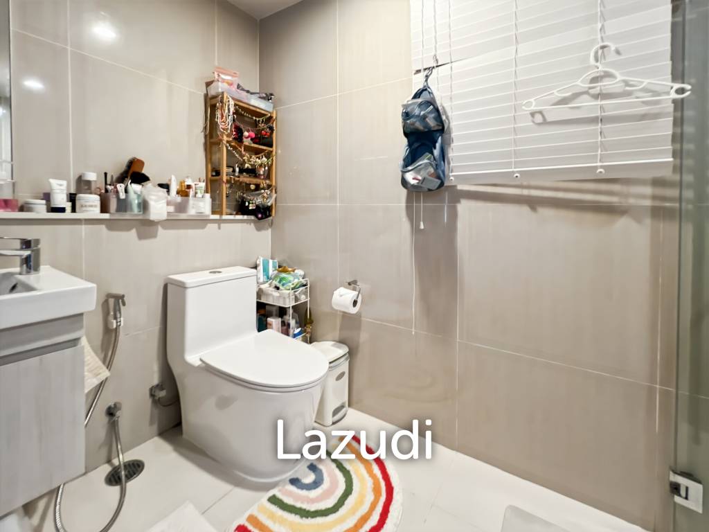 Pool Access 2 Bedroom Condo in Baan Thew Talay Aqua Marine