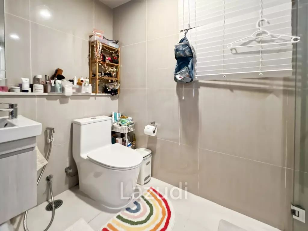 Pool Access 2 Bedroom Condo in Baan Thew Talay Aqua Marine