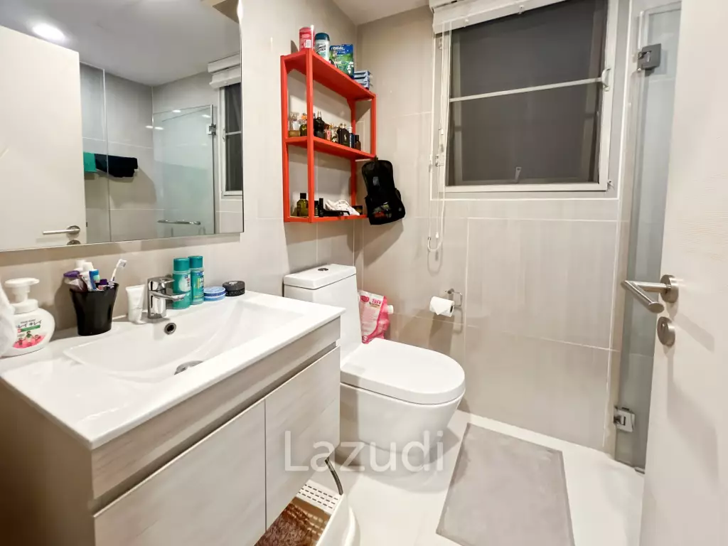 Pool Access 2 Bedroom Condo in Baan Thew Talay Aqua Marine