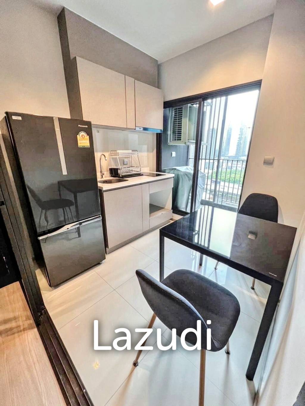 1 Bed 1 Bath 32 SQ.M LIFE Asoke - Rama 9