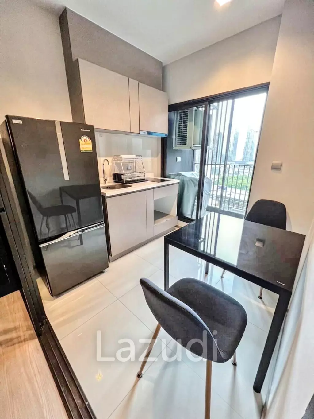 1 Bed 1 Bath 32 SQ.M LIFE Asoke - Rama 9