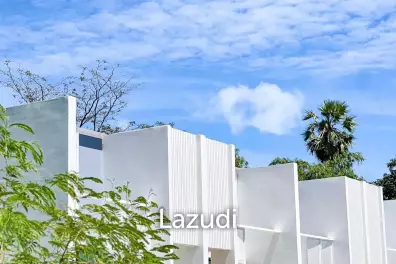 Modern Minimalist Townhouse in Ratsada Phuket