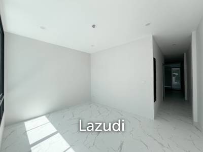 Modern Minimalist Townhouse in Ratsada Phuket