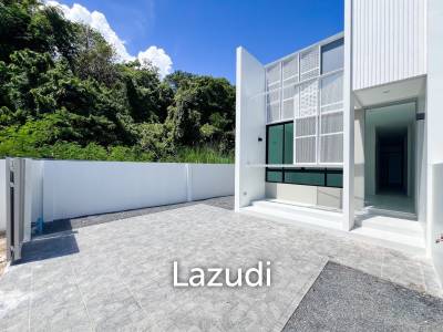 Modern Minimalist Townhouse in Ratsada Phuket