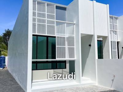 Modern Minimalist Townhouse in Ratsada Phuket