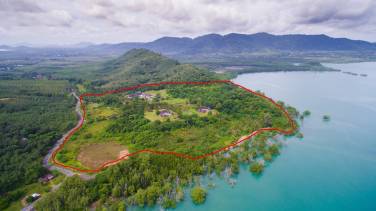 Ultra Luxurious Waterfront Estate in Phuket