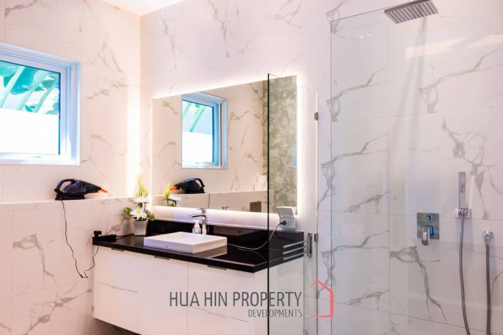 PALM AVENUE VILLAS 2 : 3 bed luxury pool villa