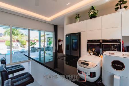 PALM AVENUE VILLAS 2 : 3 bed luxury pool villa