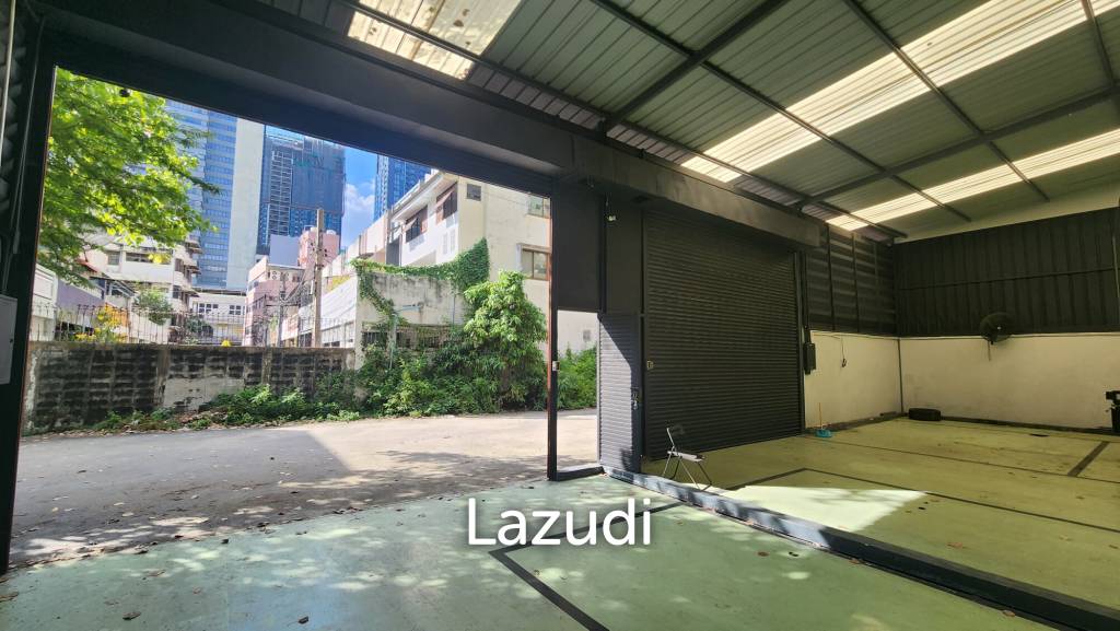 576SQM Warehouse On Huai Kwang main Rama IX Access with Parking