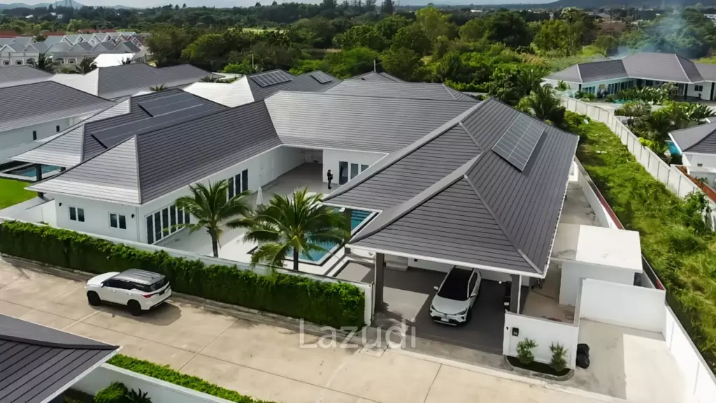 Luxurious Modern 3 Bedroom Villa with Pool in Aria Hua Hin 1