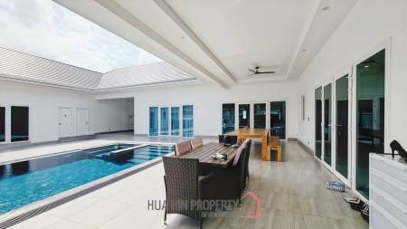 Luxurious Modern 3 Bedroom Villa with Pool in Aria Hua Hin 1