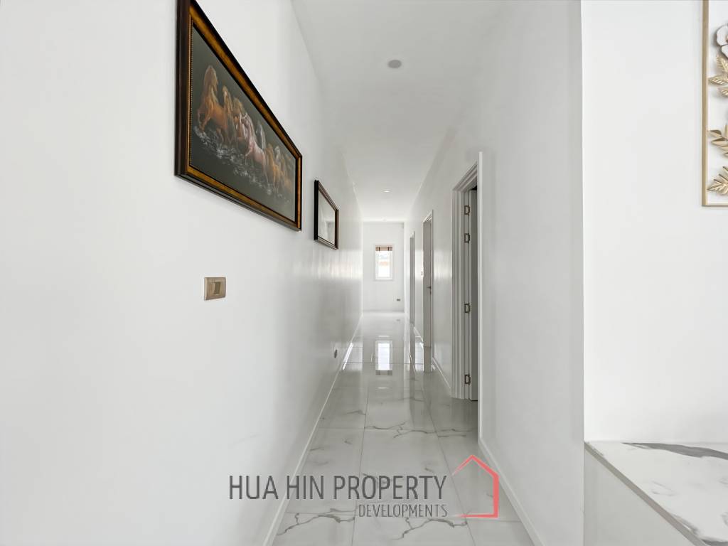 Luxurious Modern 3 Bedroom Villa with Pool in Aria Hua Hin 1
