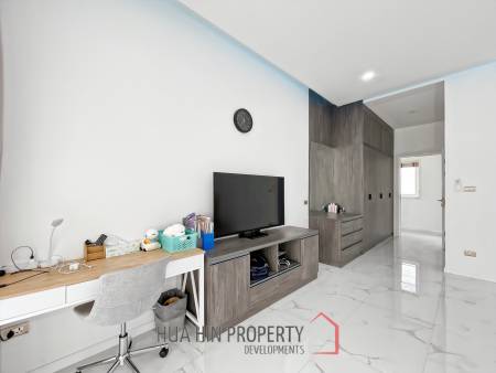 Luxurious Modern 3 Bedroom Villa with Pool in Aria Hua Hin 1