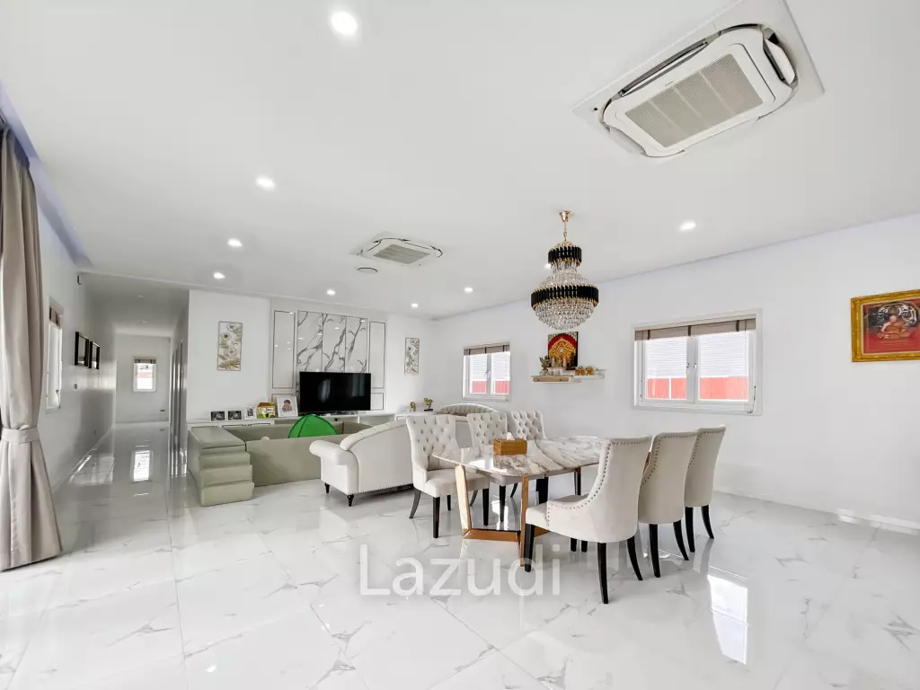 Luxurious Modern 3 Bedroom Villa with Pool in Aria Hua Hin 1
