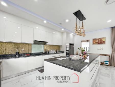 Luxurious Modern 3 Bedroom Villa with Pool in Aria Hua Hin 1