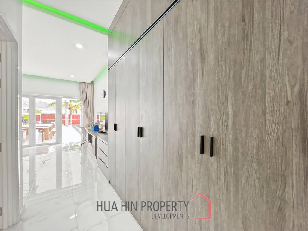 Luxurious Modern 3 Bedroom Villa with Pool in Aria Hua Hin 1