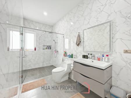 Luxurious Modern 3 Bedroom Villa with Pool in Aria Hua Hin 1