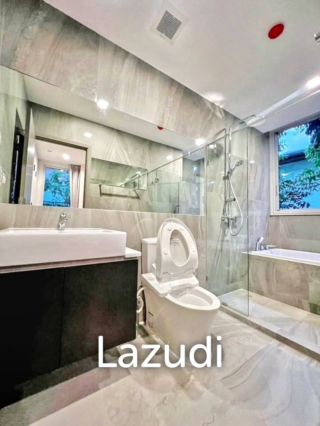 2 Bedroom 2 Bathroom 60 SQ.M Q Prasarnmit