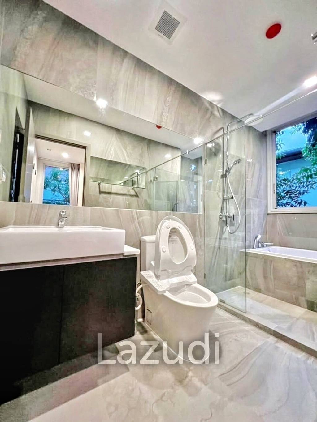 2 Bedroom 2 Bathroom 60 SQ.M Q Prasarnmit