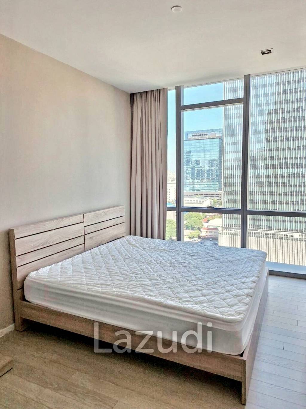 1 Bed 1 Bath 52 SQ.M The Room Sukhumvit 21