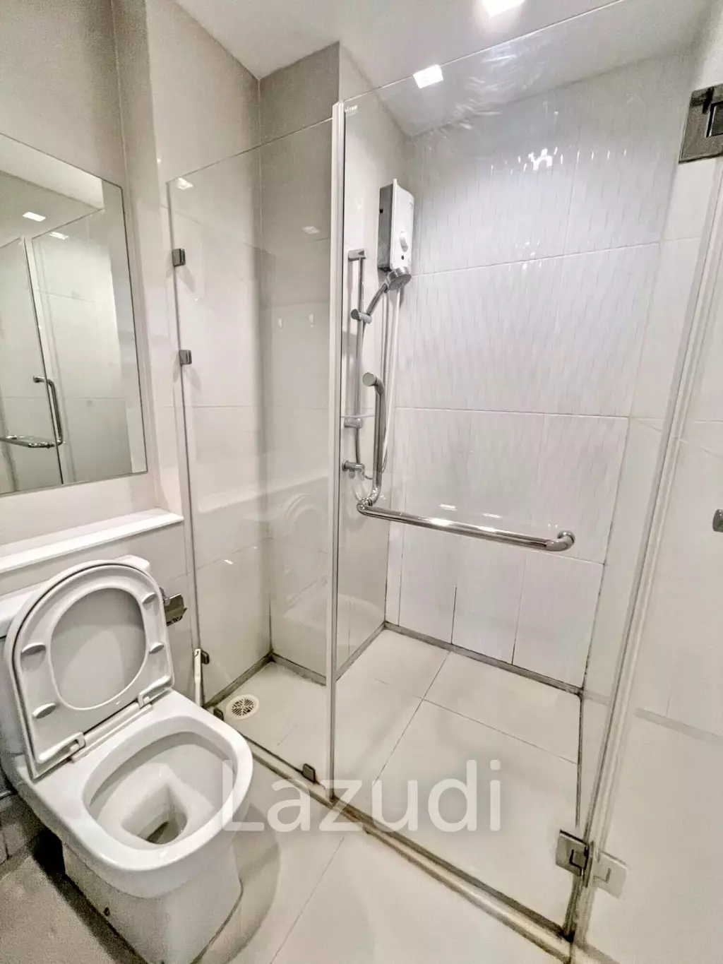 Studio 1 Bathroom 28 SQ.M Life One Wireless