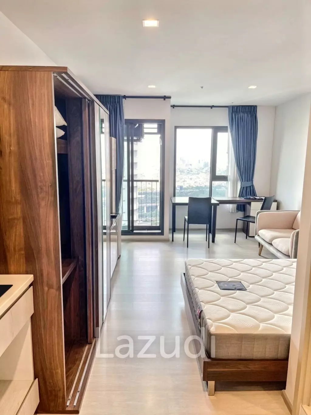 Studio 1 Bathroom 28 SQ.M Life One Wireless