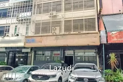 7 Bedroom 424 SQ.M Townhouse in Chan Kasem Bangkok