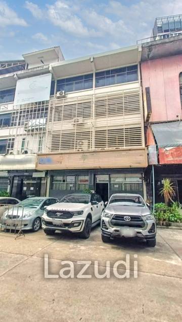 7 Bedroom 424 SQ.M Townhouse in Chan Kasem Bangkok