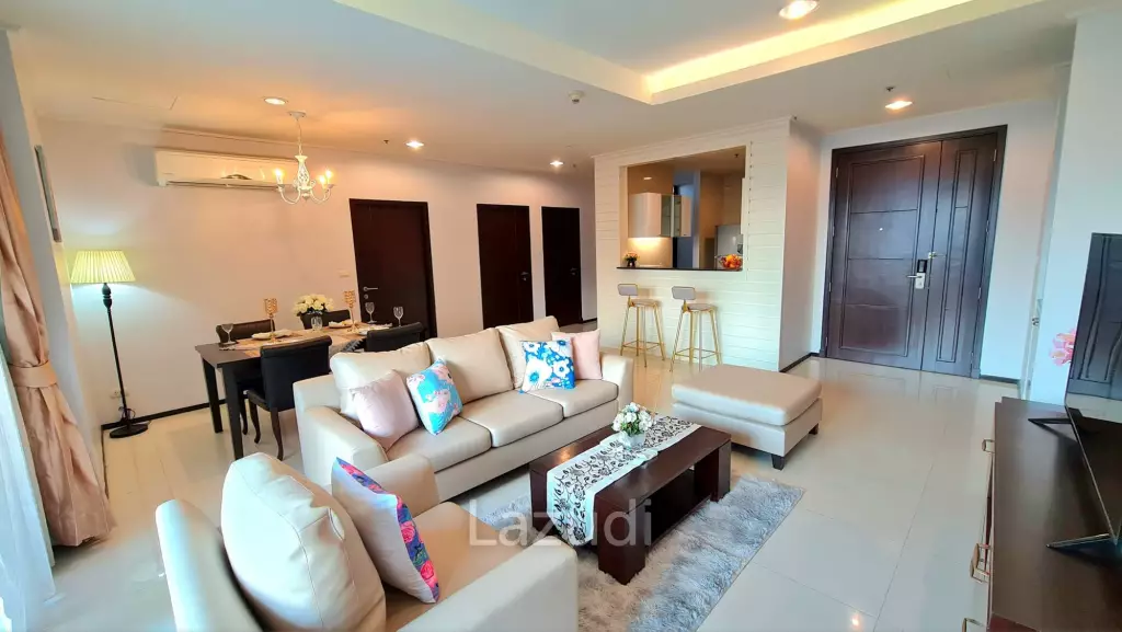 2 Bedrooms 2 Bathrooms 173 SQ.M Piyathip Place