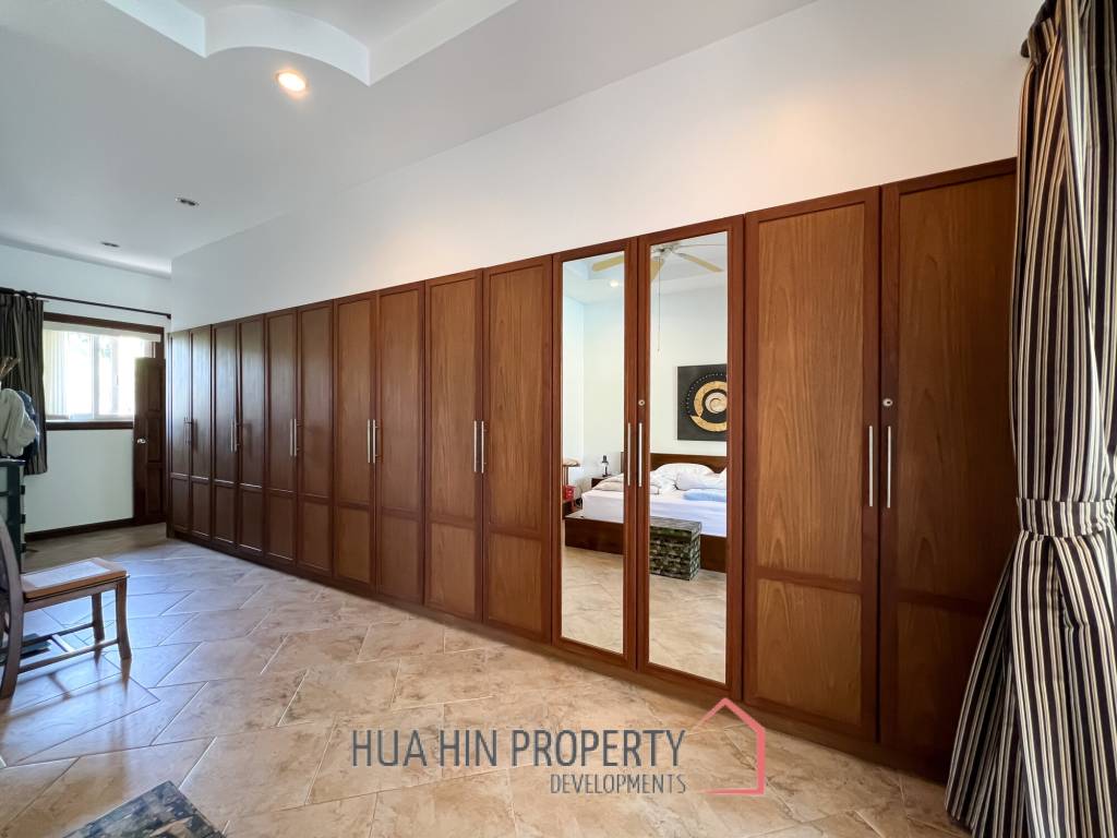 Orchid Palm Homes 3: Exquisite 3-Bed Villa with Pool