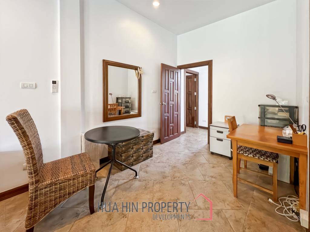 Orchid Palm Homes 3: Exquisite 3-Bed Villa with Pool